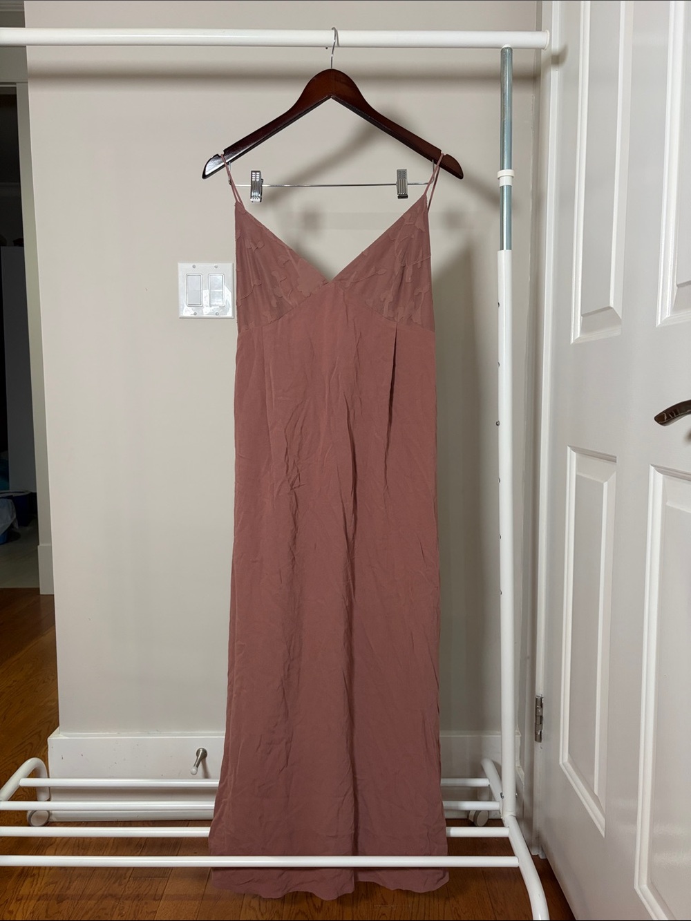 Oak and Fort Mauve Slip Dress with Delicate V-Neck - Small / Medium